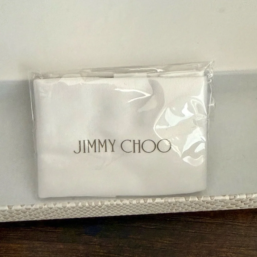 Authentic Jimmy Choo Cream Snake Magnetic Eyeglass Case New Cloth Gold Trim